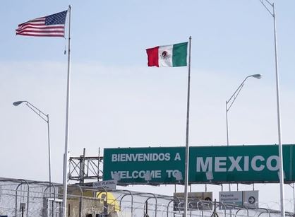 Flags on International Bridge.JPG